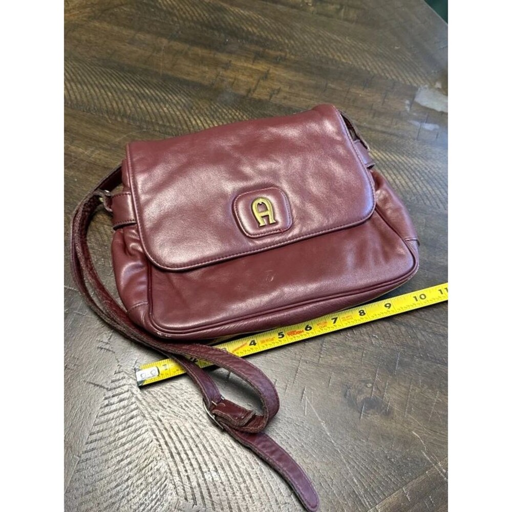 Leather Burgundy Etienne Aigner shoulder bag